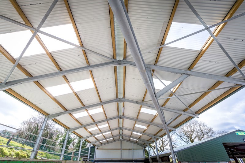 Why choose Euronit fibre cement sheets for your farm roofs?
